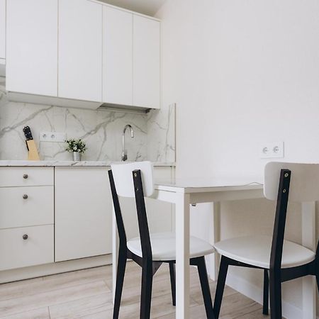 Apart-Smart 5.26 Near Lavina 5 Floor Kharkovskaya Суми Екстериор снимка