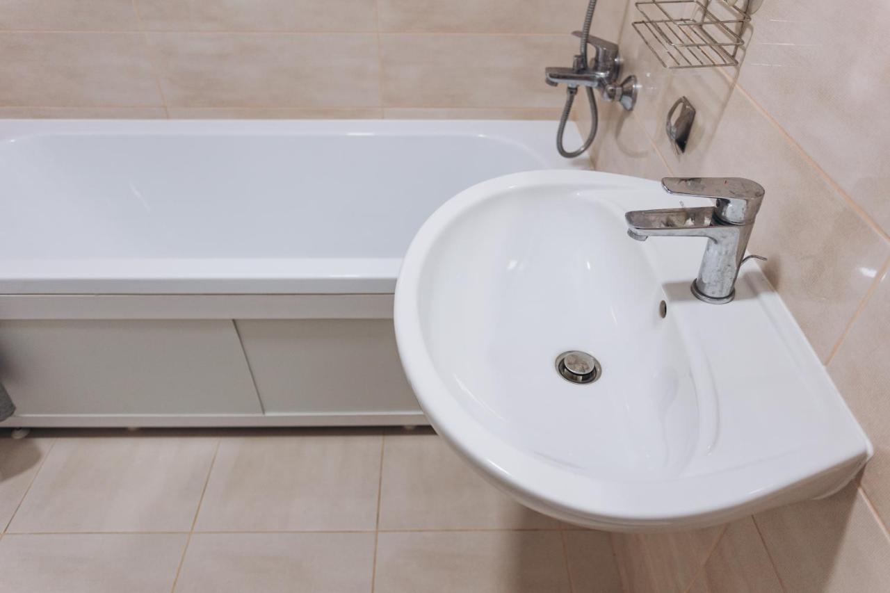 Apart-Smart 5.26 Near Lavina 5 Floor Kharkovskaya Суми Екстериор снимка