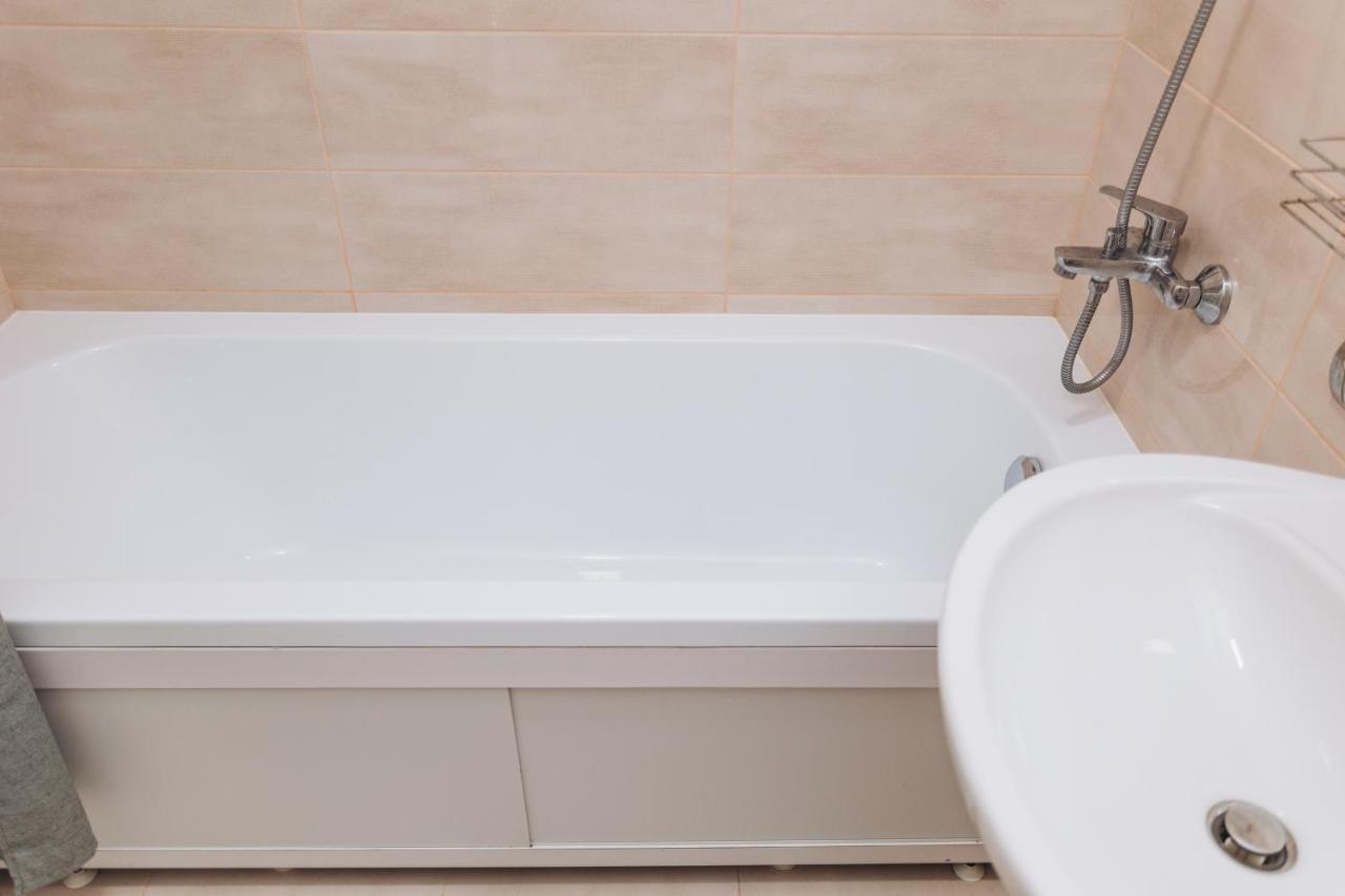 Apart-Smart 5.26 Near Lavina 5 Floor Kharkovskaya Суми Екстериор снимка